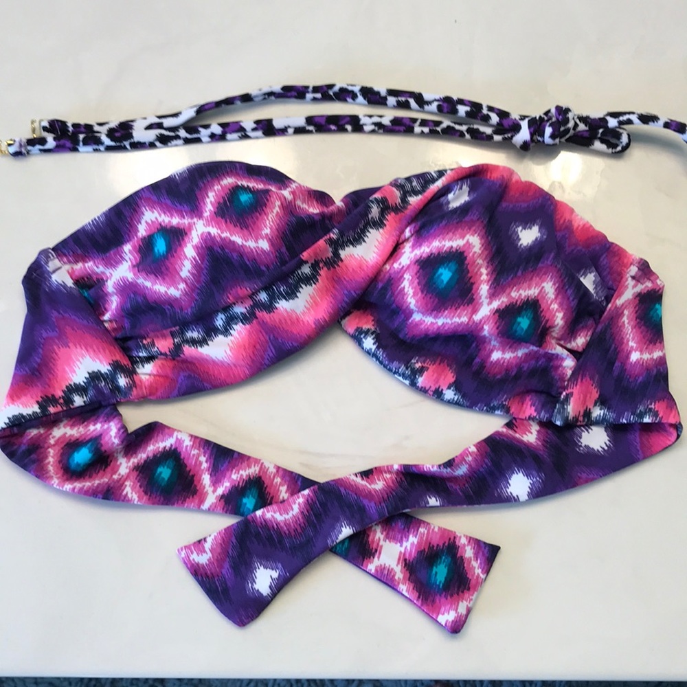Twist Front Tribal Bikini Top